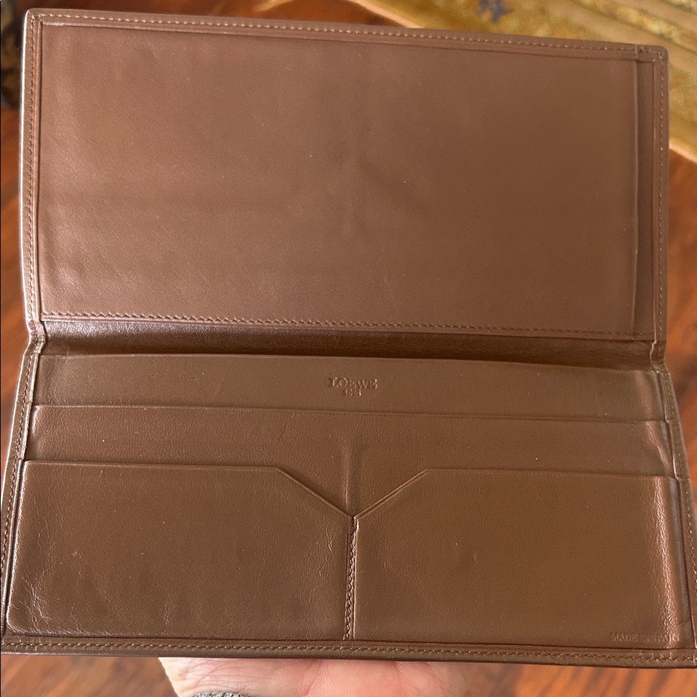LOEWE Softest Leather Wallet - Picture 6 of 9